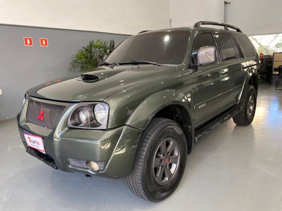 MITSUBISHI PAJERO SPORT 3.5 HPE 4X4 V6 24V GASOLINA 4P AUTOMÁTICO MITSUBISHI PAJERO SPORT 3.5 HPE 4X4 V6 24V GASOLINA 4P AUTOMÁTICO